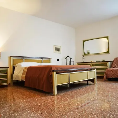 Ca' Ornella Apartamento *